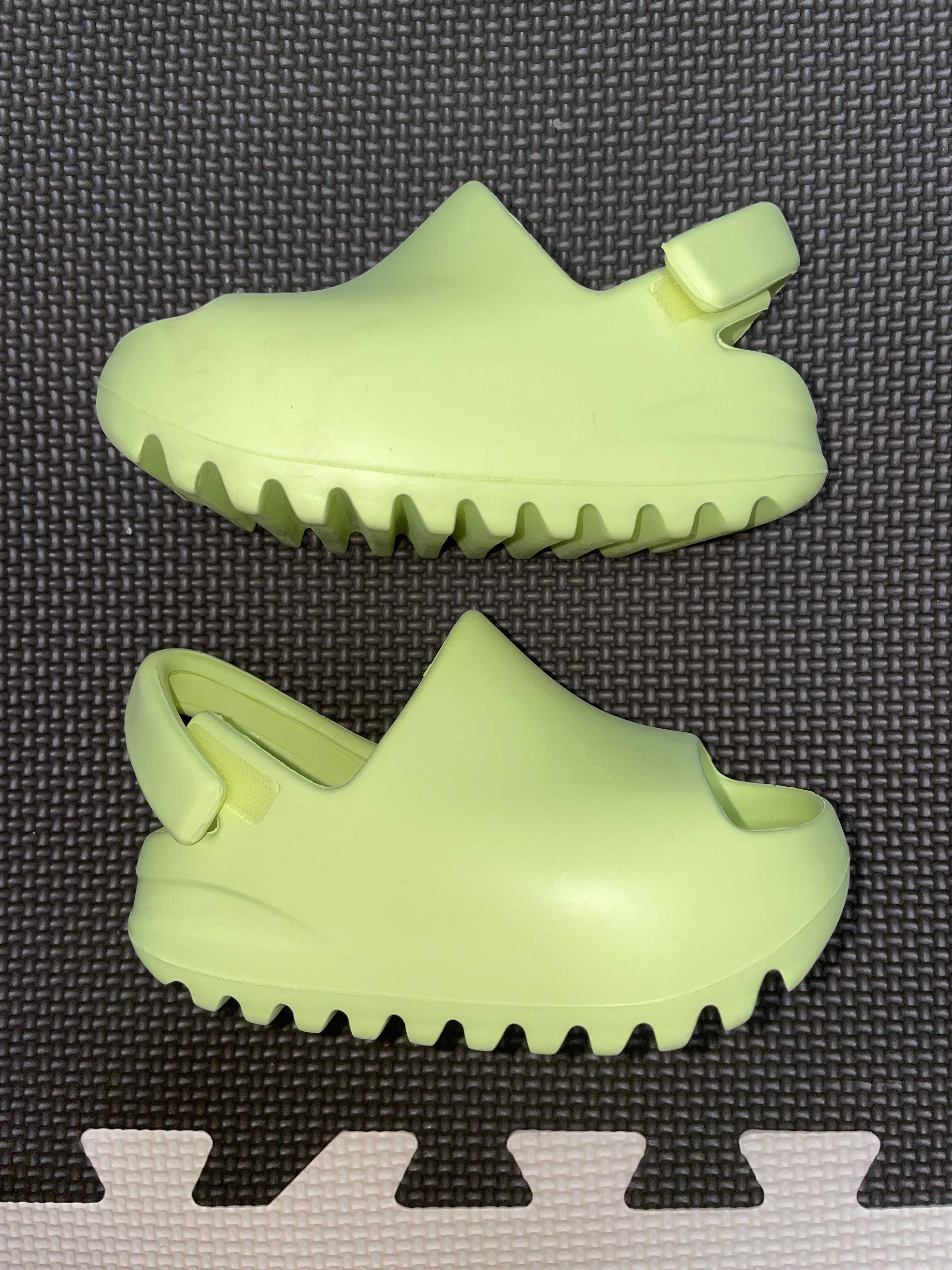 adidas INFANT YEEZY Slide "Glow Green"