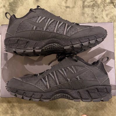 Supreme × Nike Air Humara "Black"
