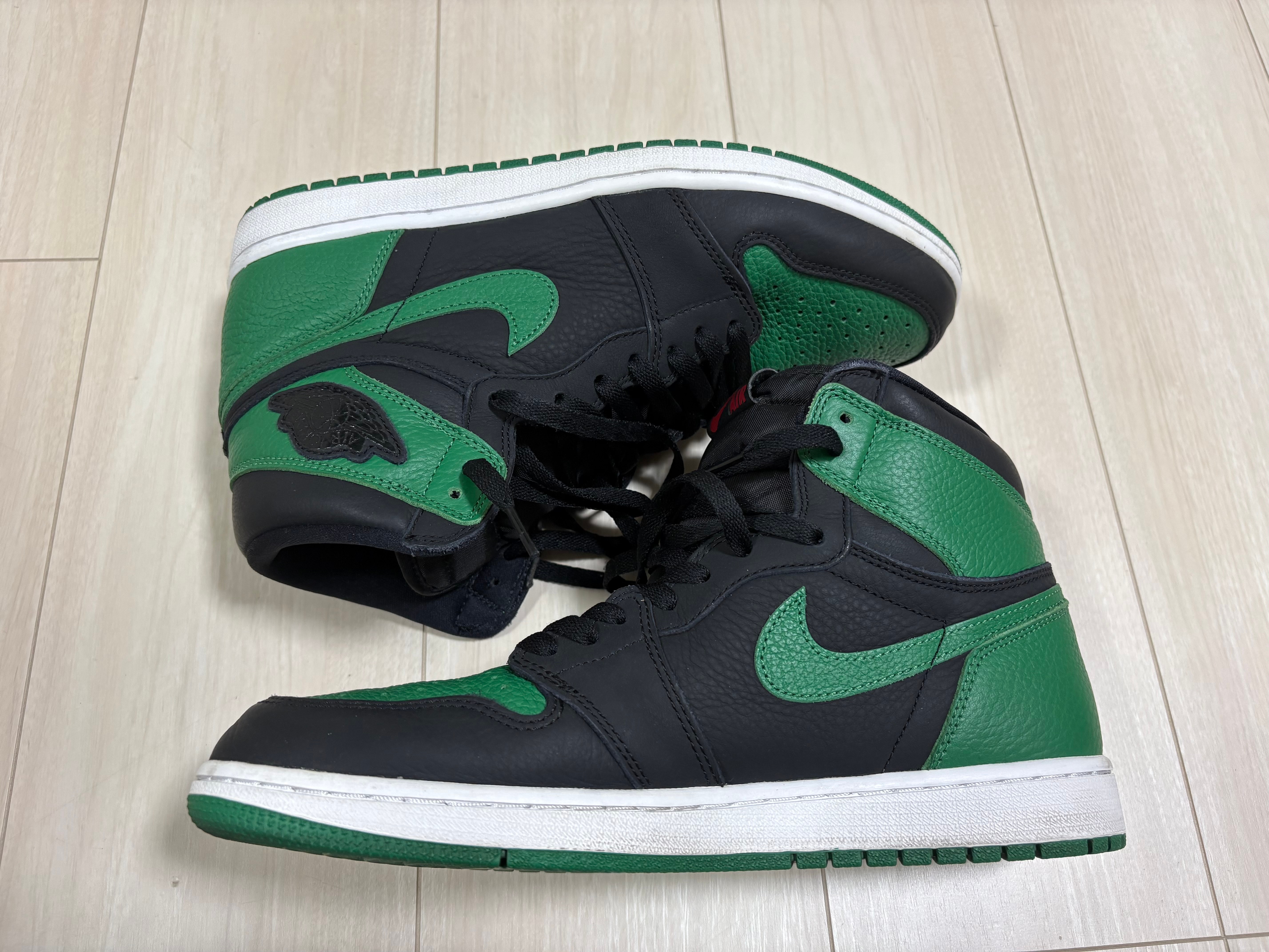 Nike Air Jordan 1 Retro High OG "Black/Pine Green" (2020)