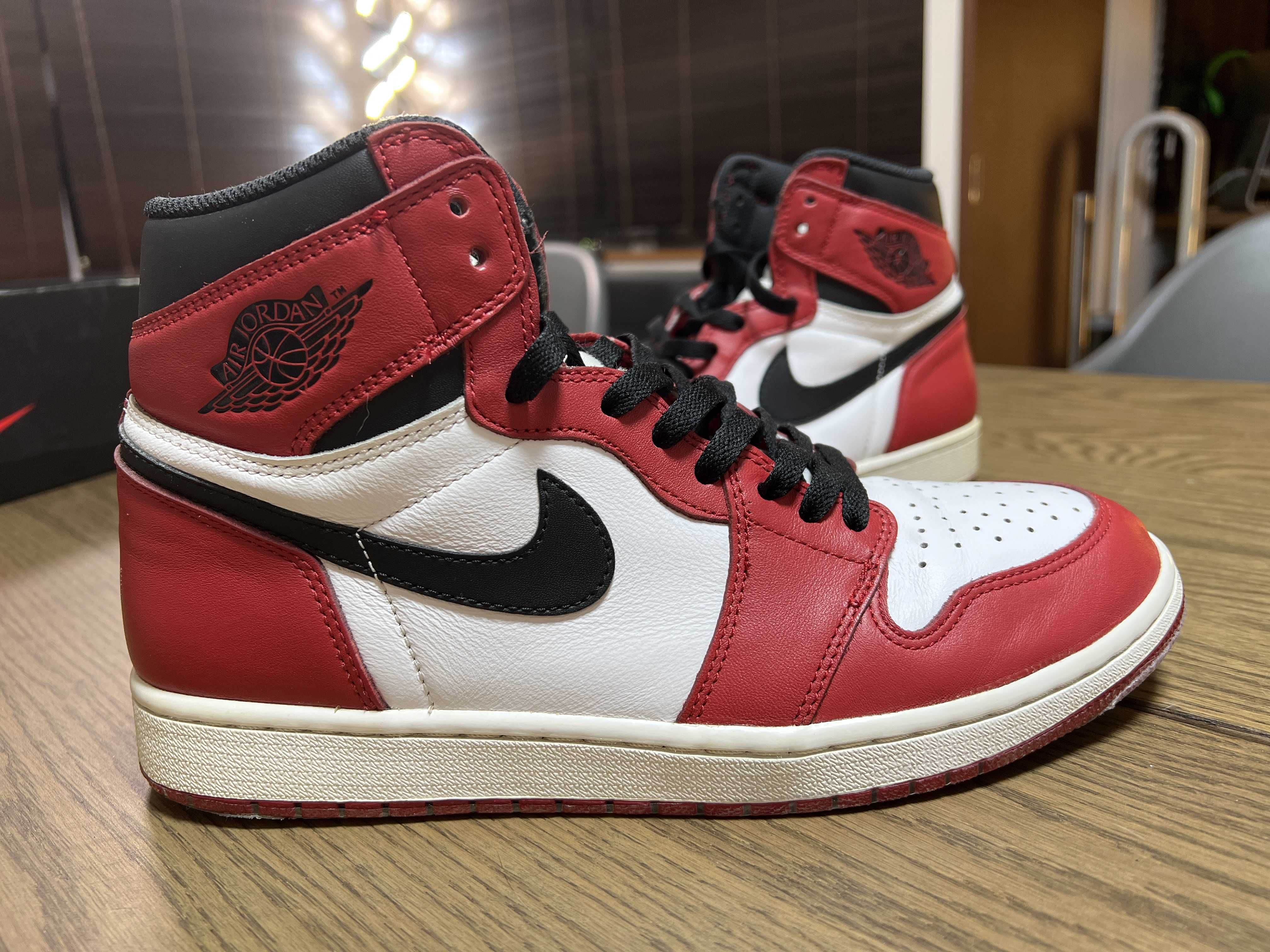 Nike Air Jordan 1 Retro High "Chicago" (2015)