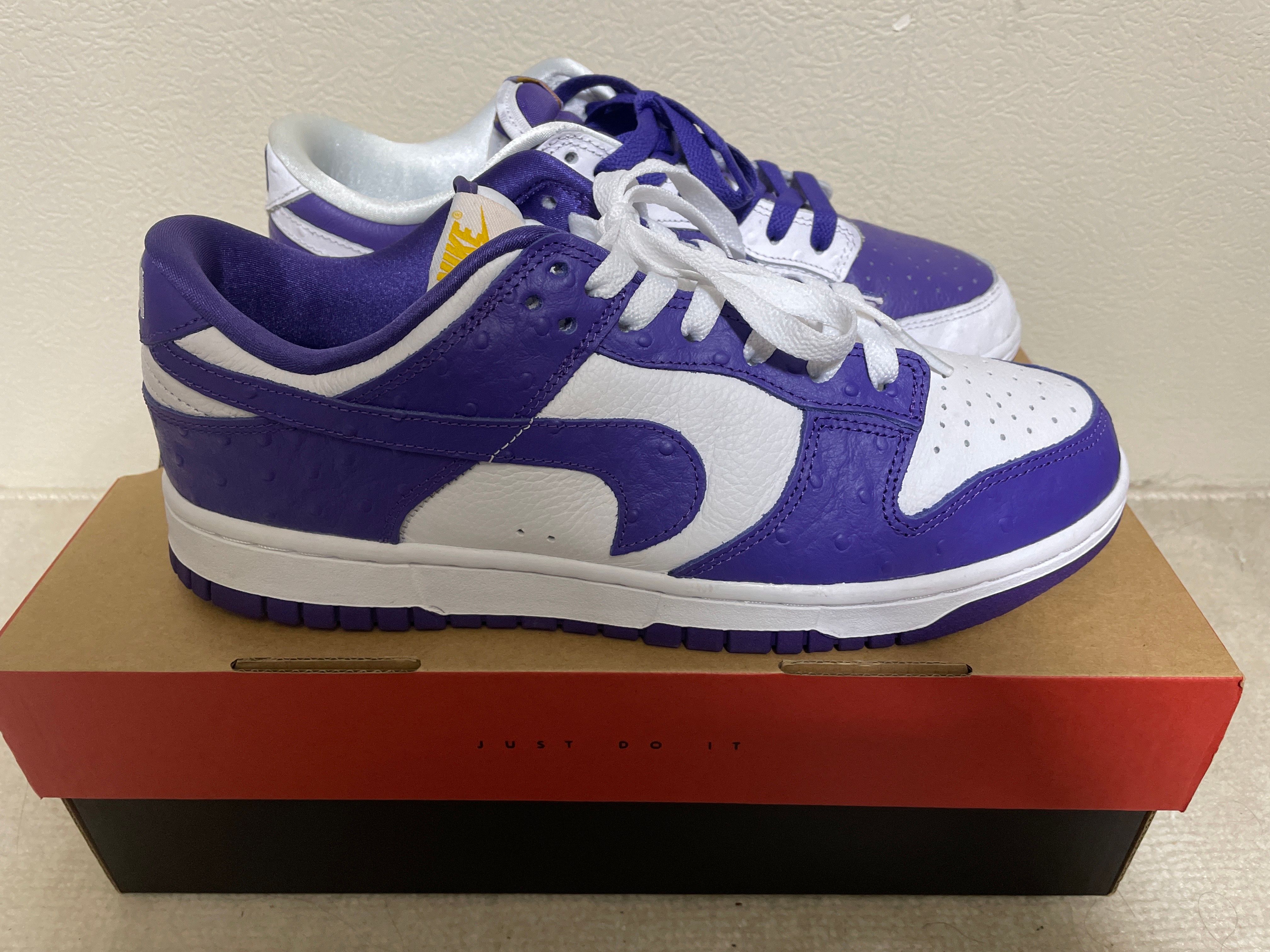 Nike Women's Dunk Low "Made You Look"