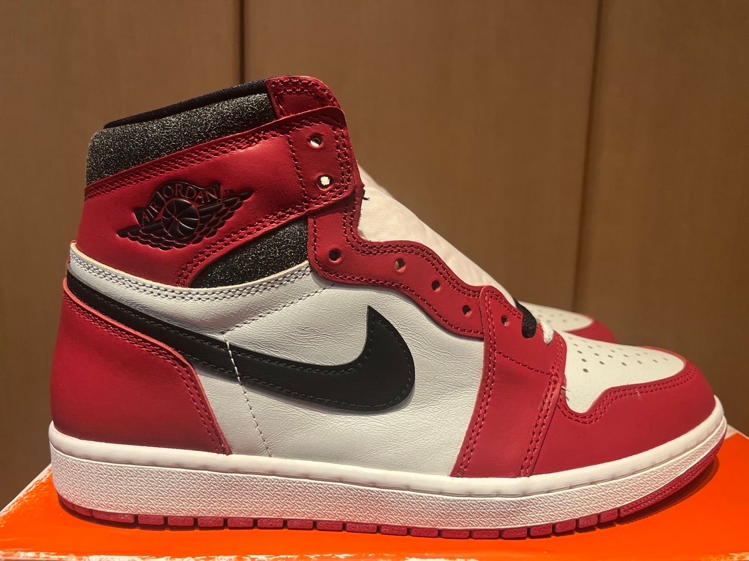 Nike Air Jordan 1 High OG "Lost & Found/Chicago"