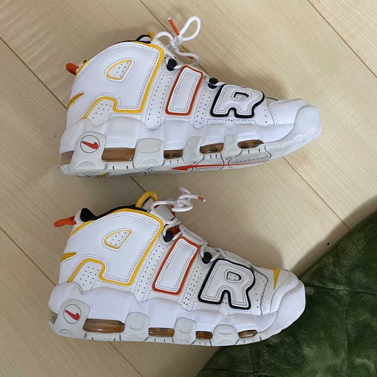 NIKE AIR MORE UPTEMPO "RAYGUNS"