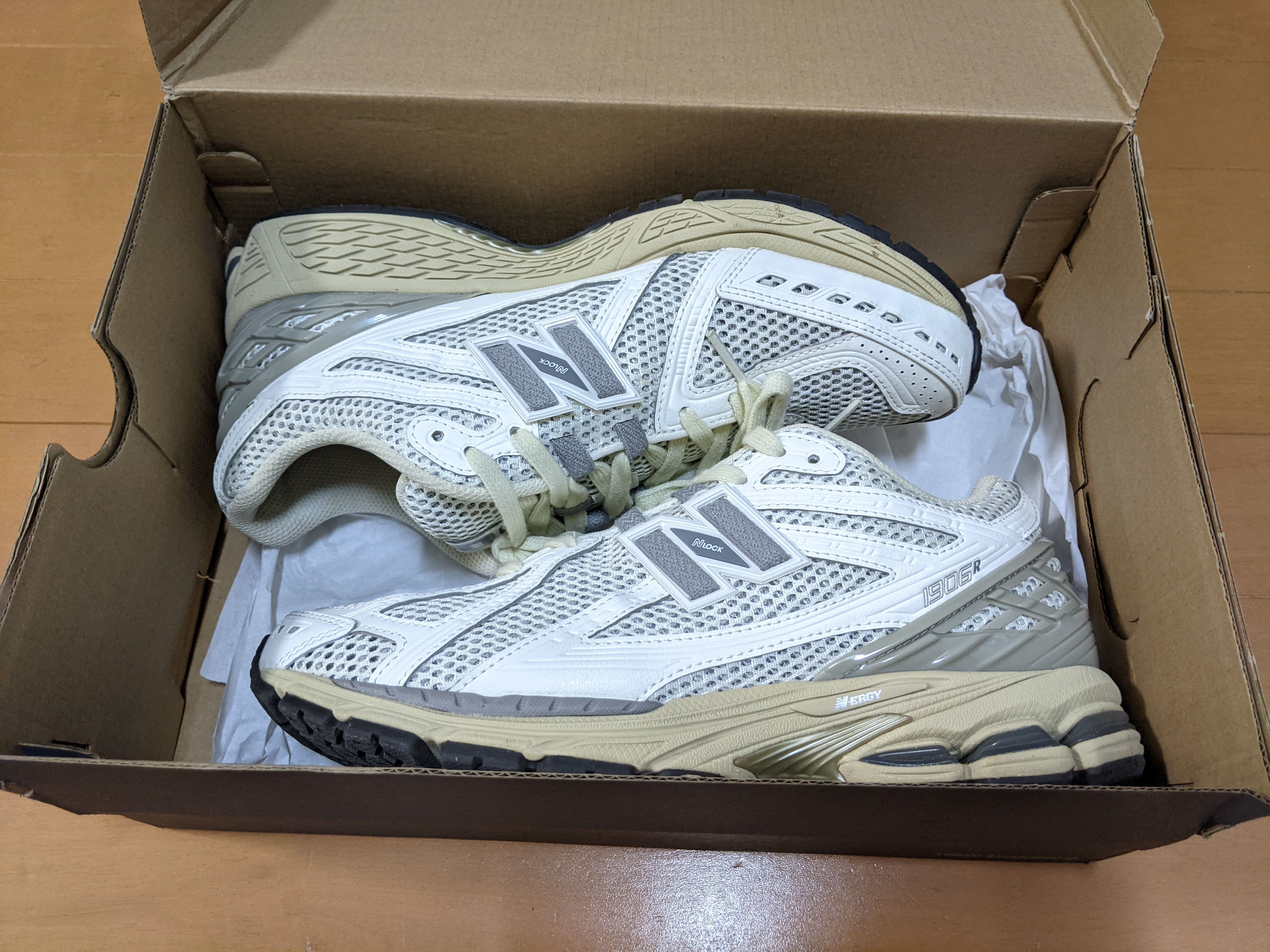 New Balance 1906R "White/Grey"