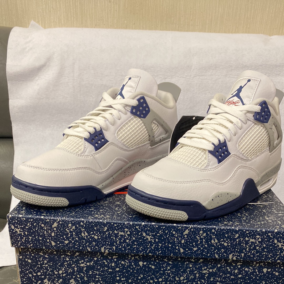 Nike Air Jordan 4 "Midnight Navy"
