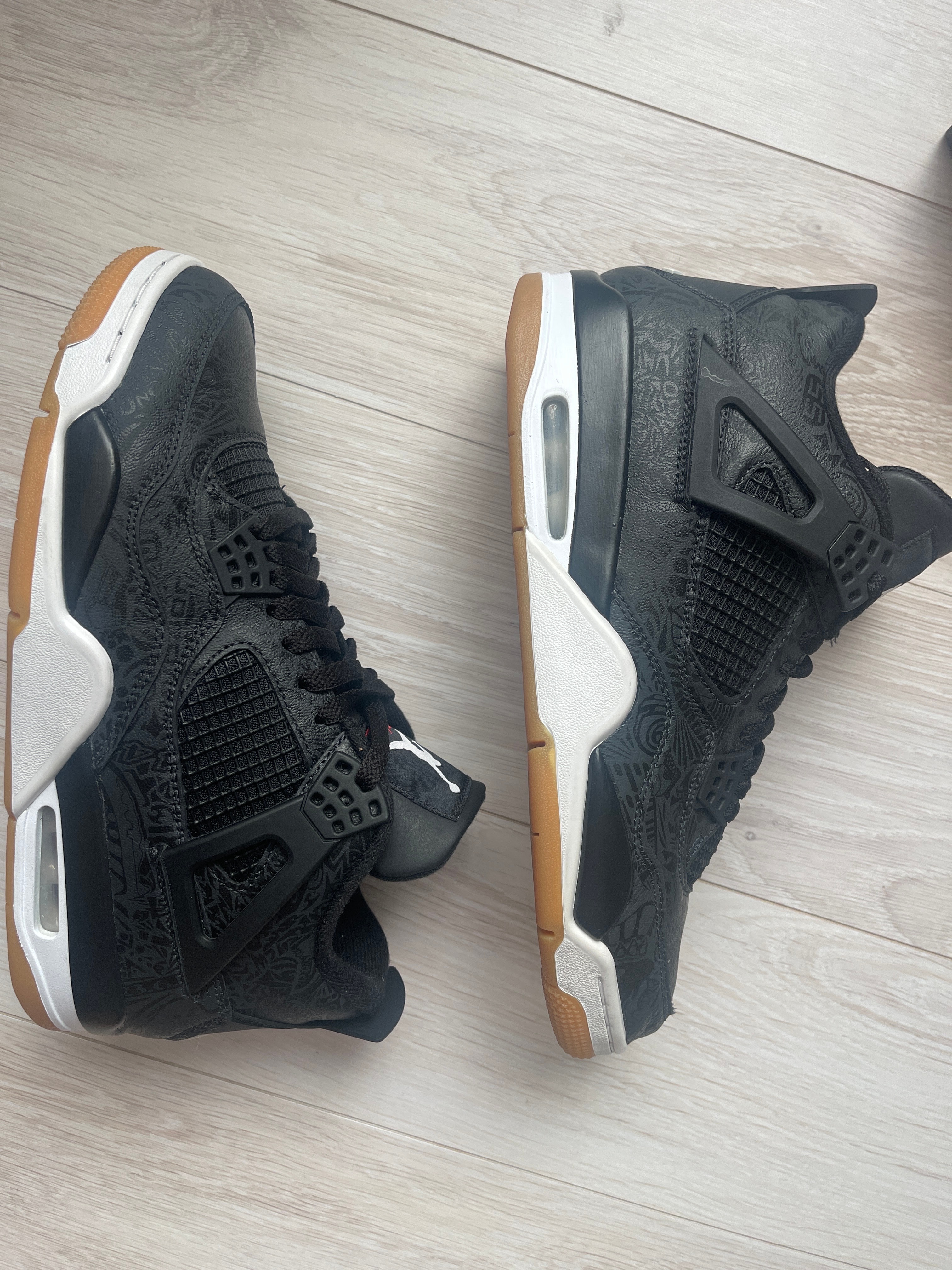 Nike Air Jordan 4 Retro "Laser Black/Gum"