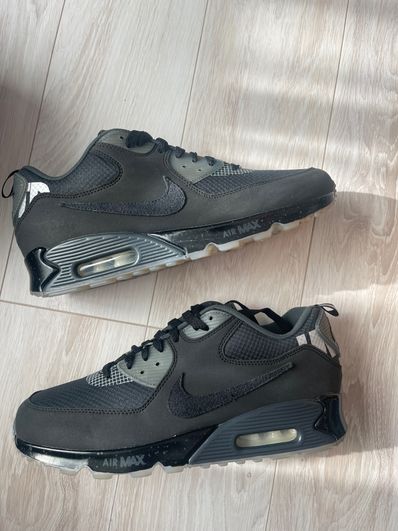 UNDEFEATED × Nike Air Max 90 "Black/Rush Pink"
