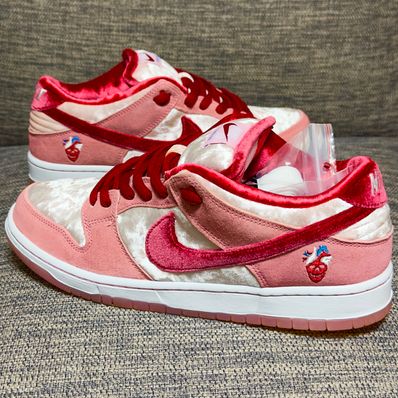 Strangelove × Nike SB Dunk Low "Valentine’s Day"