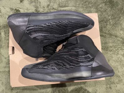 ADIDAS YEEZY Quantum "Onyx"