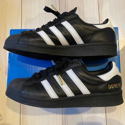 atmos Exclusive adidas Superstar 82 GORE-TEX "Core Black/Footwear White/Gold Metallic"