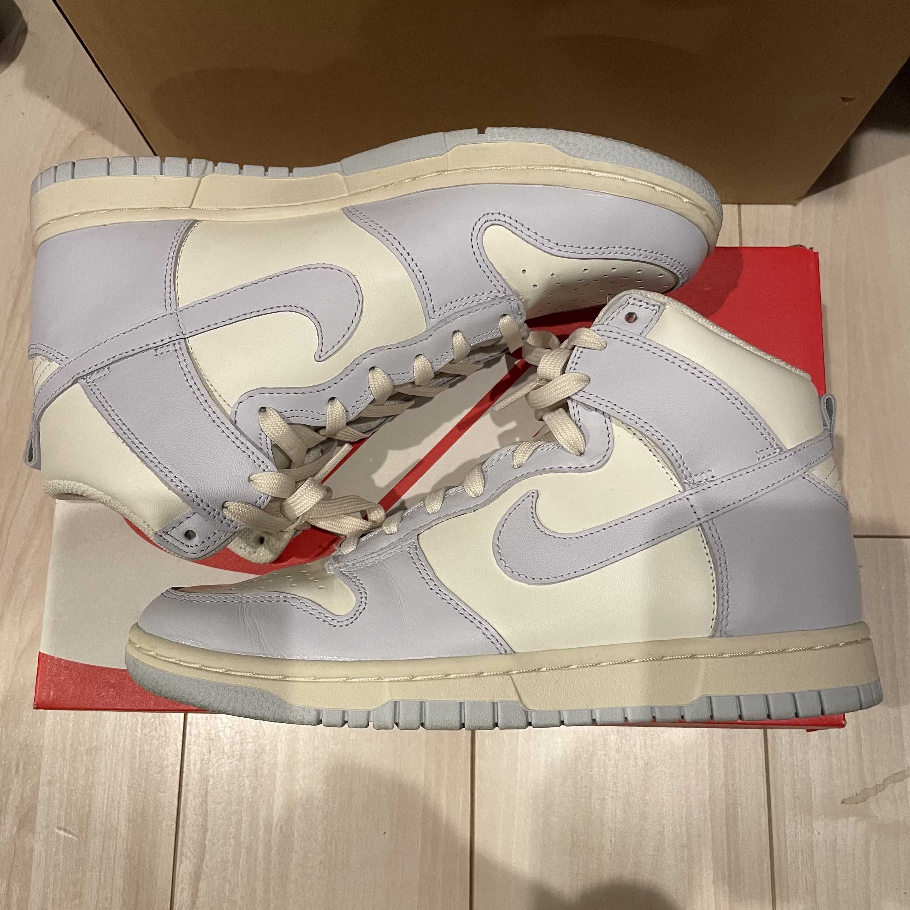 Nike Women's Dunk High "Foot Ball Grey"