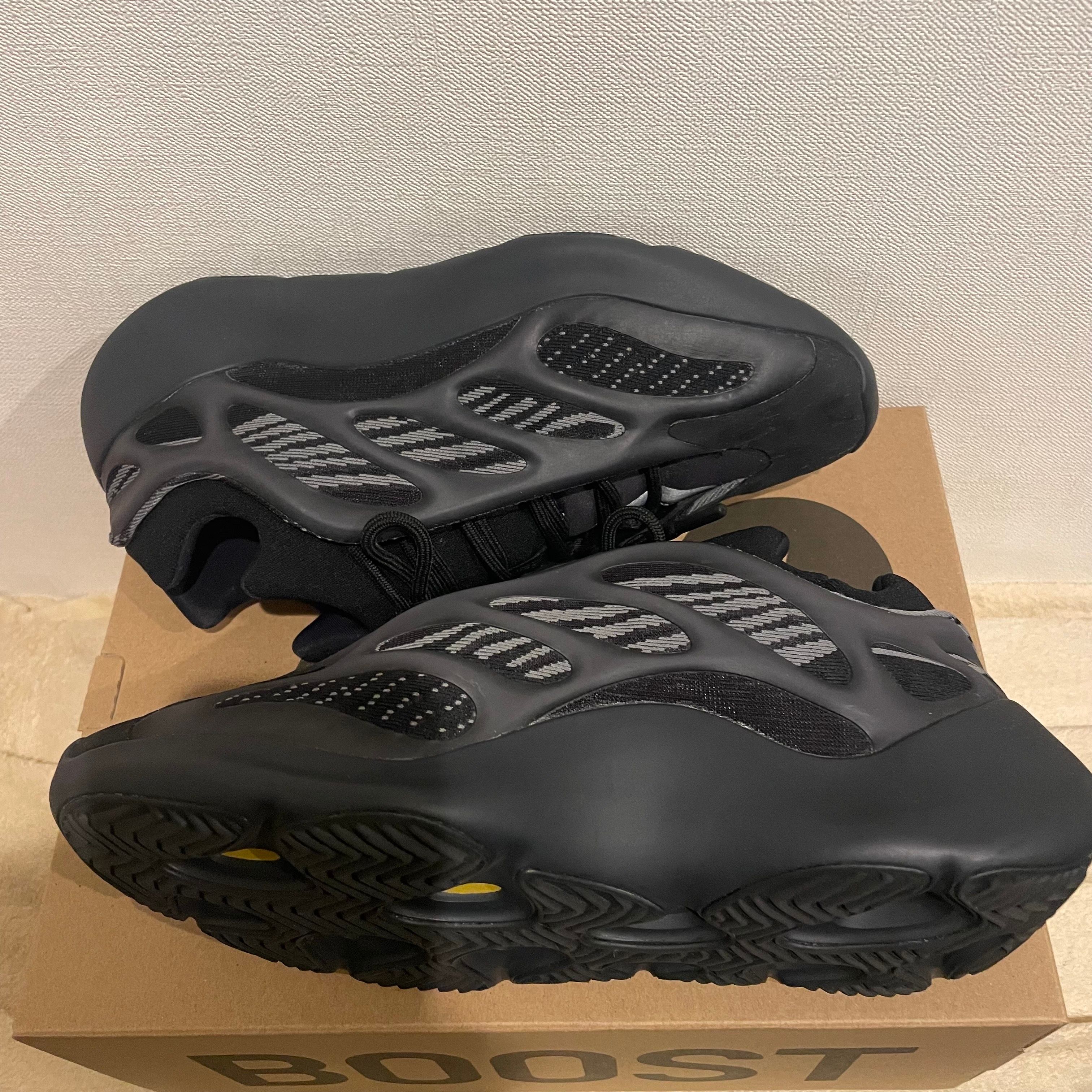 adidas YEEZY 700V3 "Alvah"
