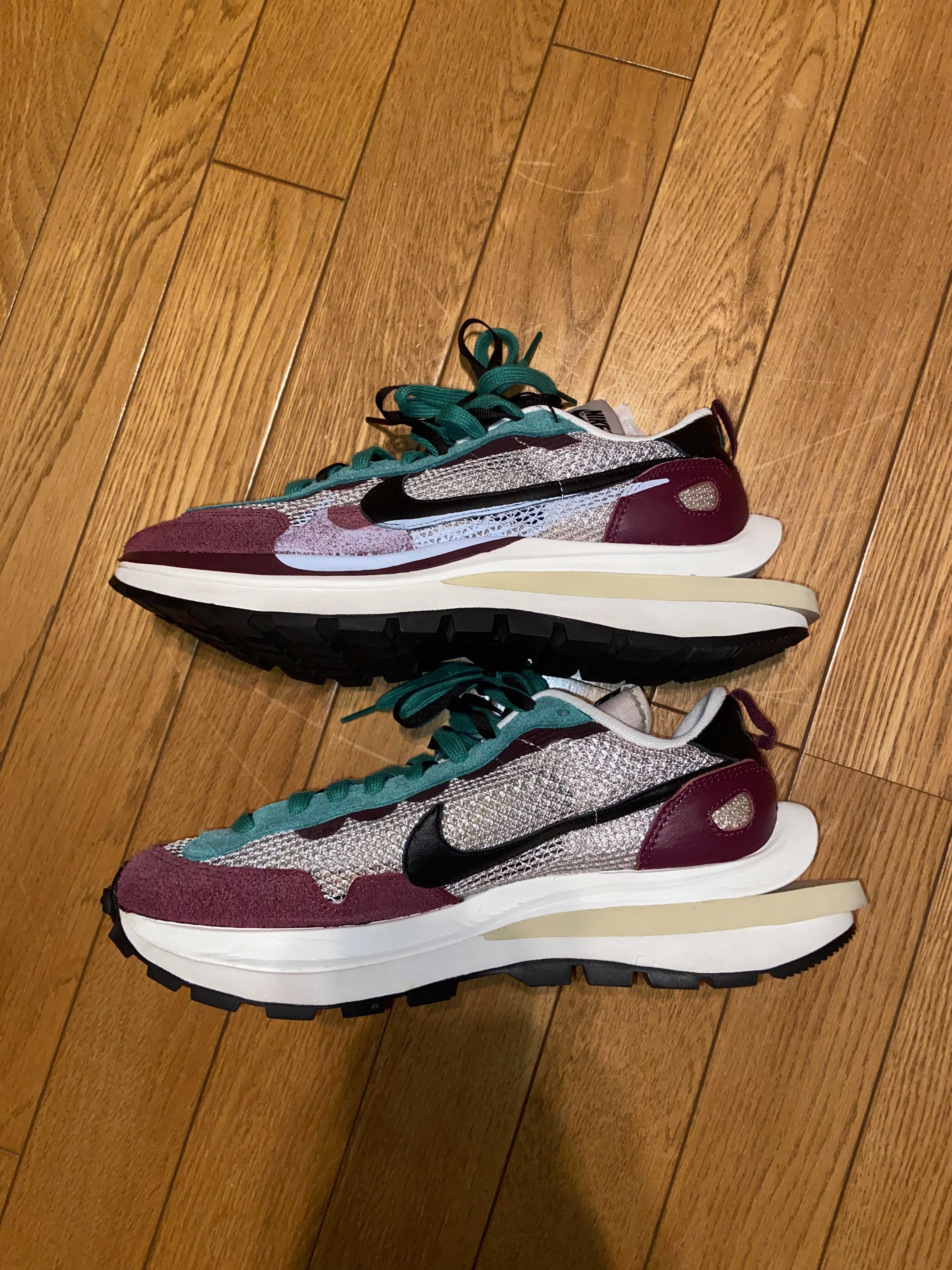 sacai × Nike Vapor Waffle "String/Red/Green"