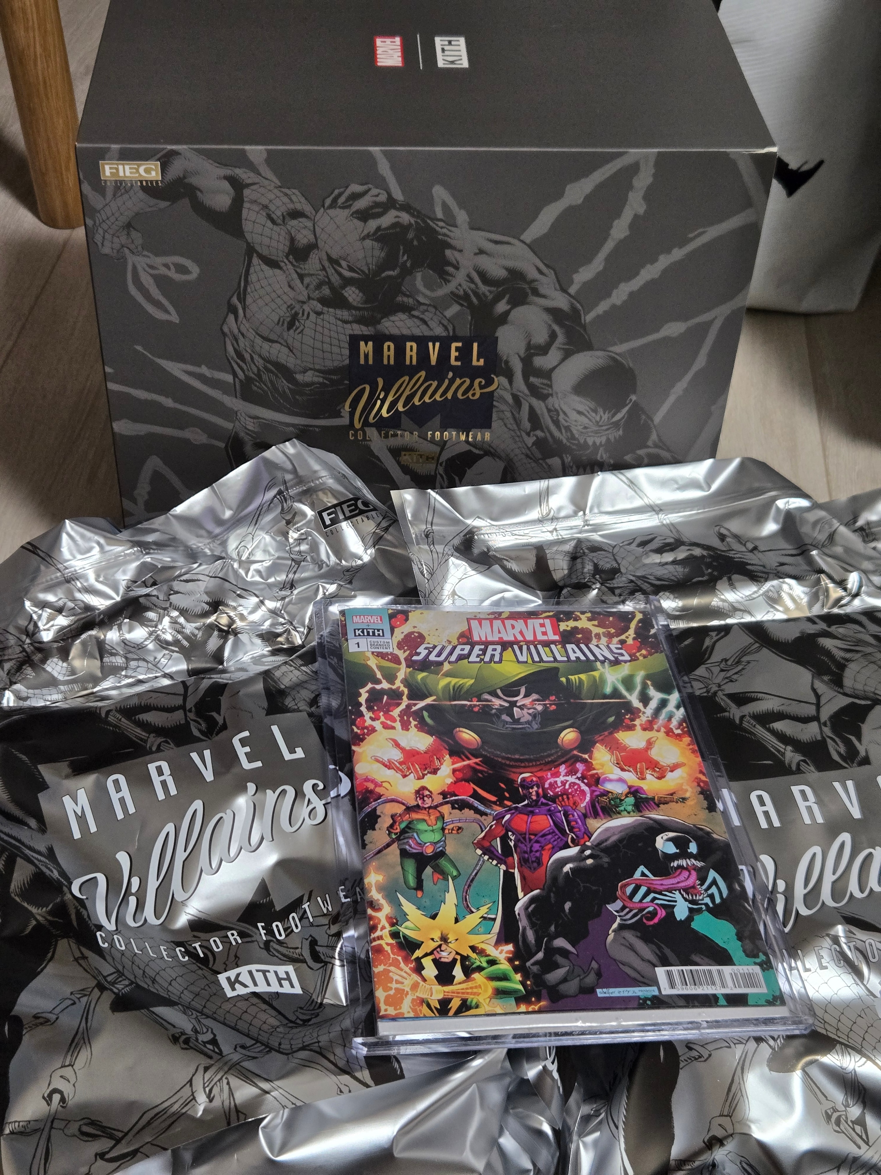 KITH × Marvel Super Villains × Asics GT-2160 "Venom vs. Spiderman Pack"