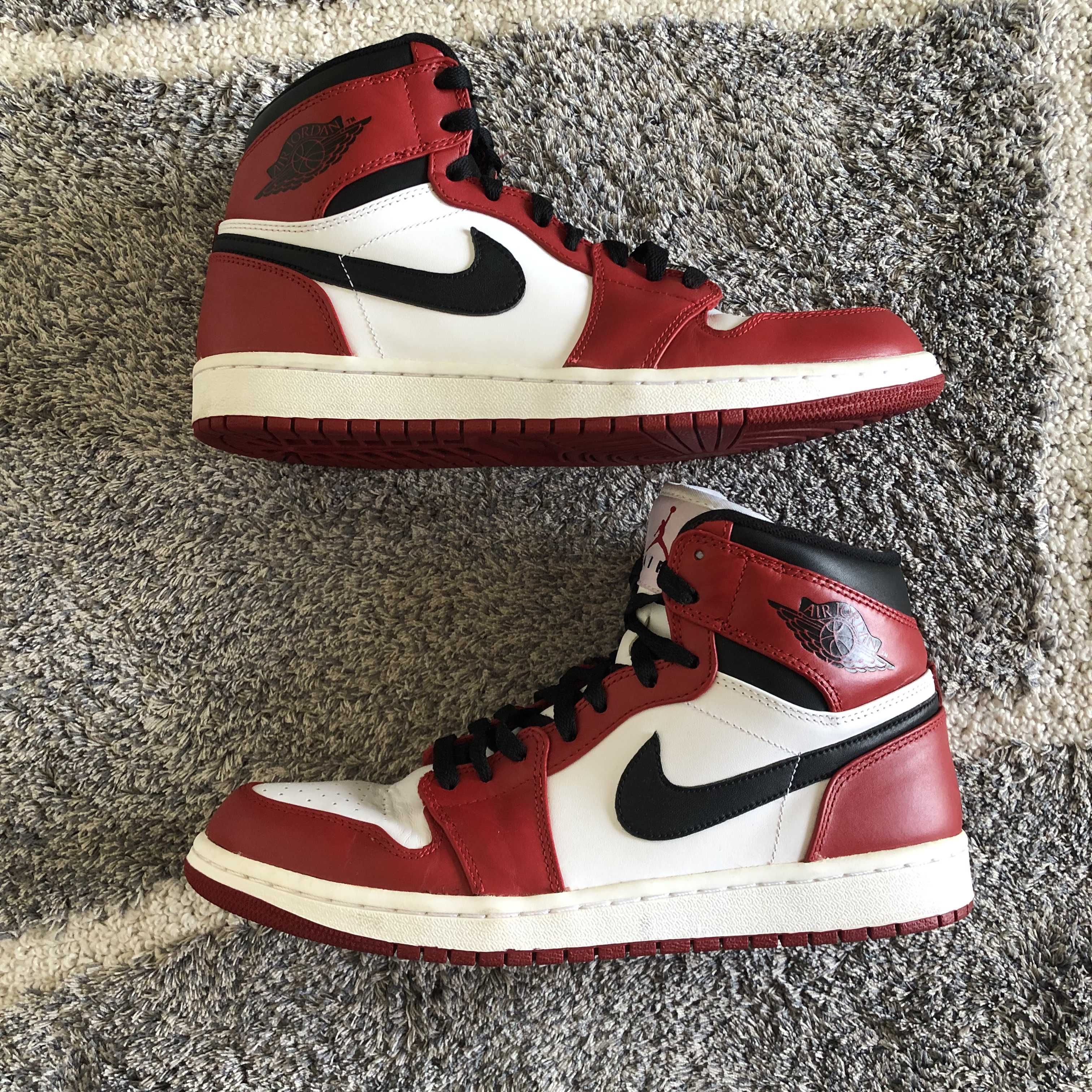 Nike Air Jordan 1 Retro High "Chicago" (2013)