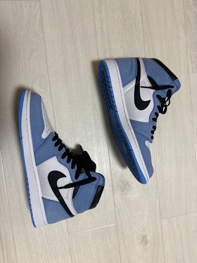 Nike Air Jordan 1 High OG "University Blue"