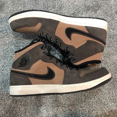 Nike Air Jordan 1 Mid SE "Dark Chocolate"