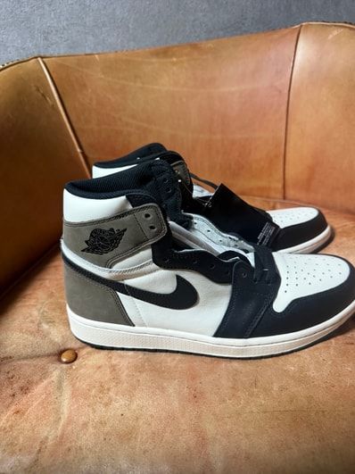 Nike Air Jordan 1 High OG "Sail/Dark Mocha/Black"