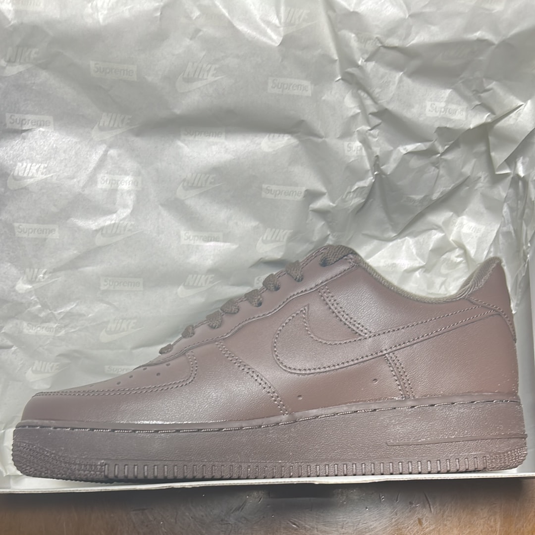Supreme × Nike Air Force 1 Low "Baroque Brown"