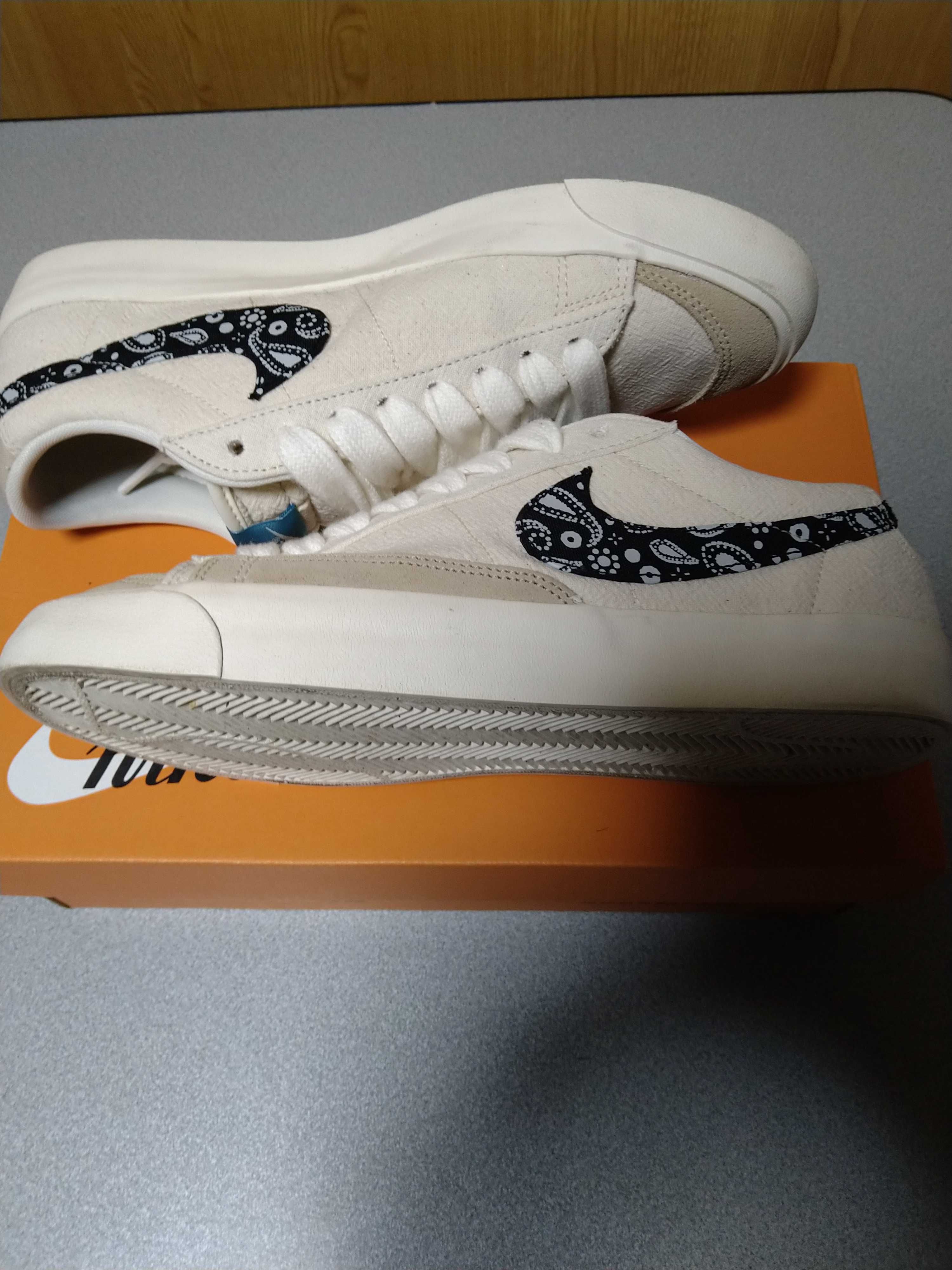 NIKE BLAZER LOW "PAISLEY"