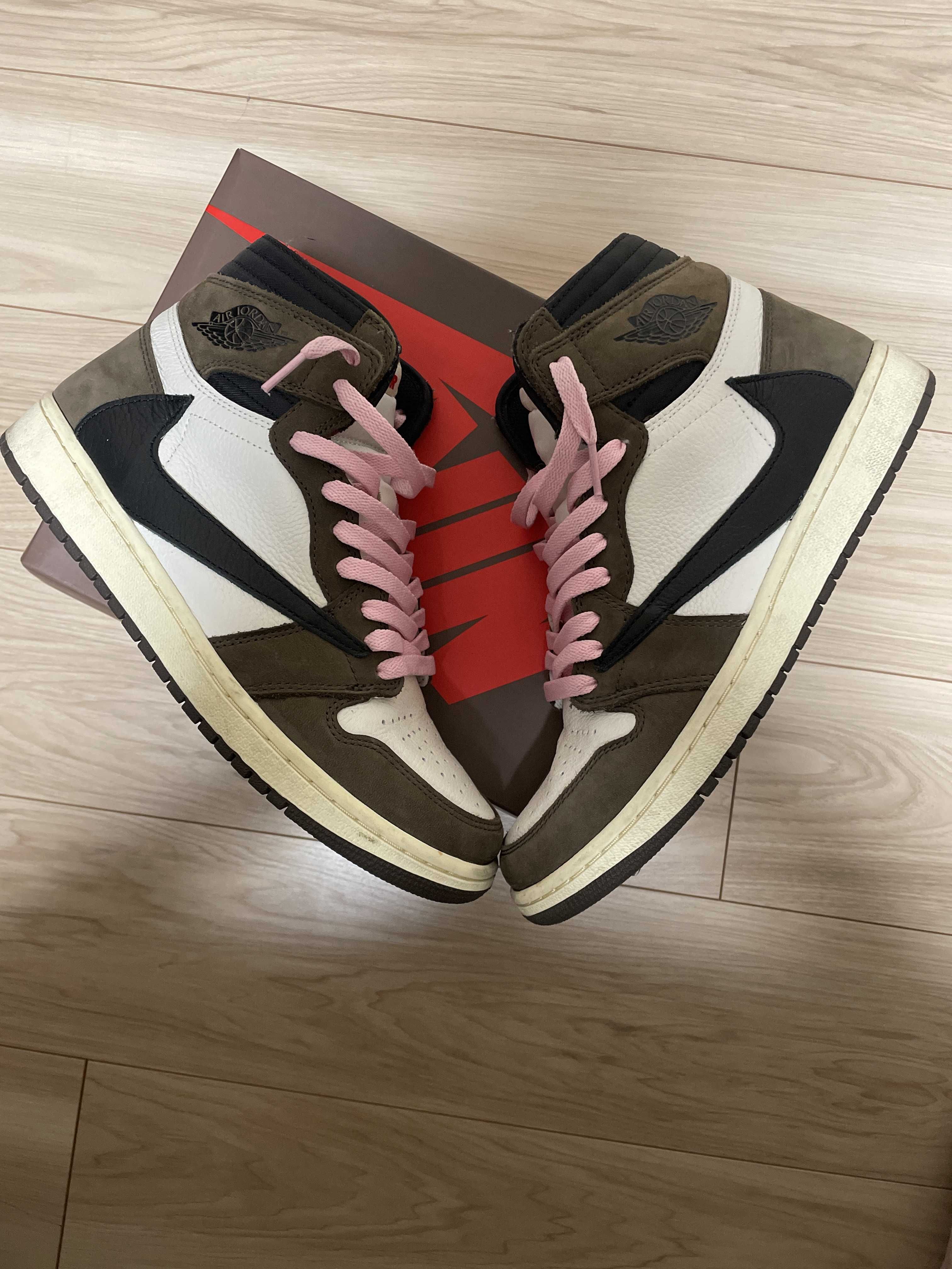 Travis Scott × Nike Air Jordan 1 Retro High OG TS SP "Sail/Dark Mocha"