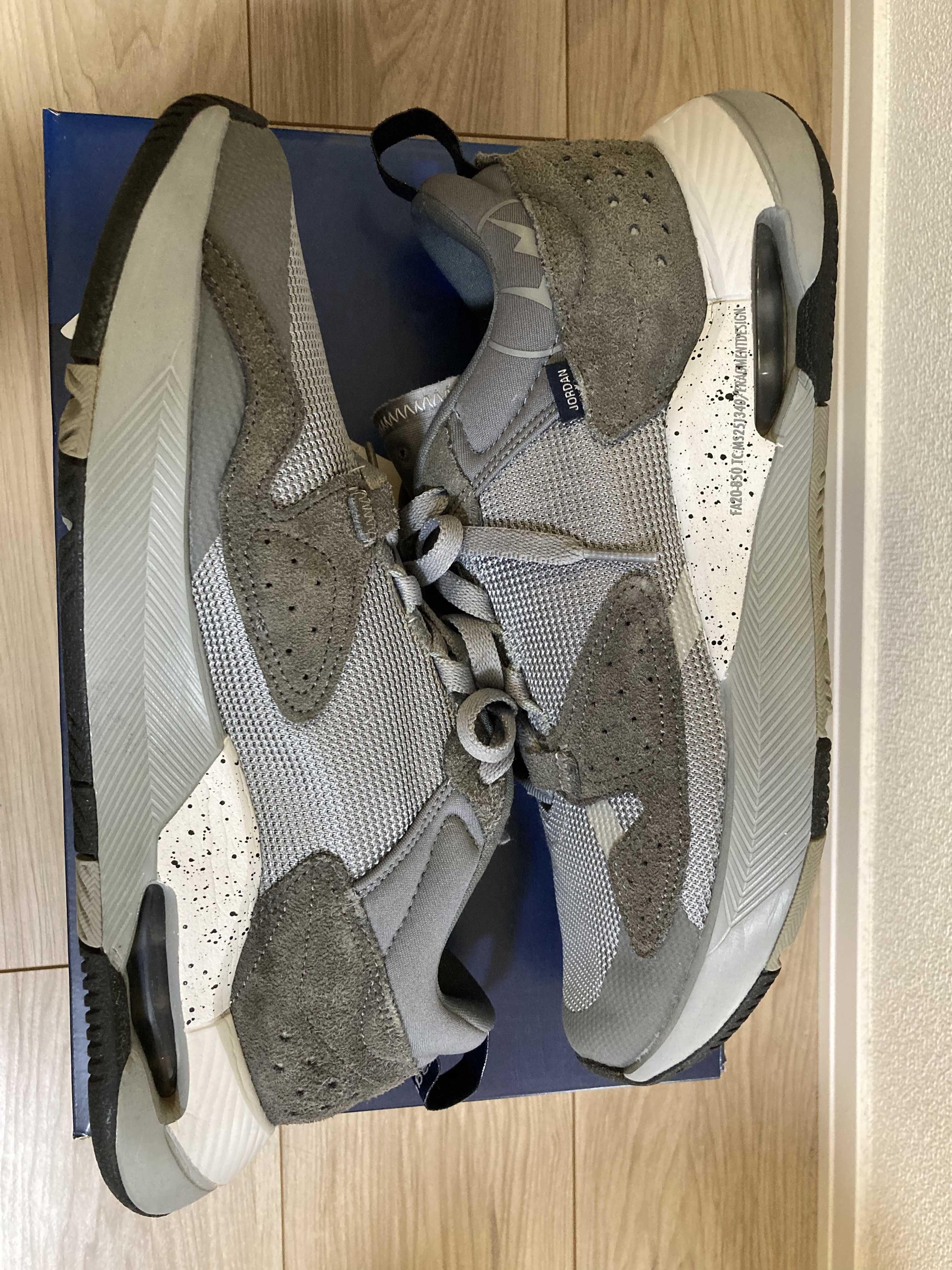 FRAGMENT × JORDAN AIR CADENCE PARTICLE GREY