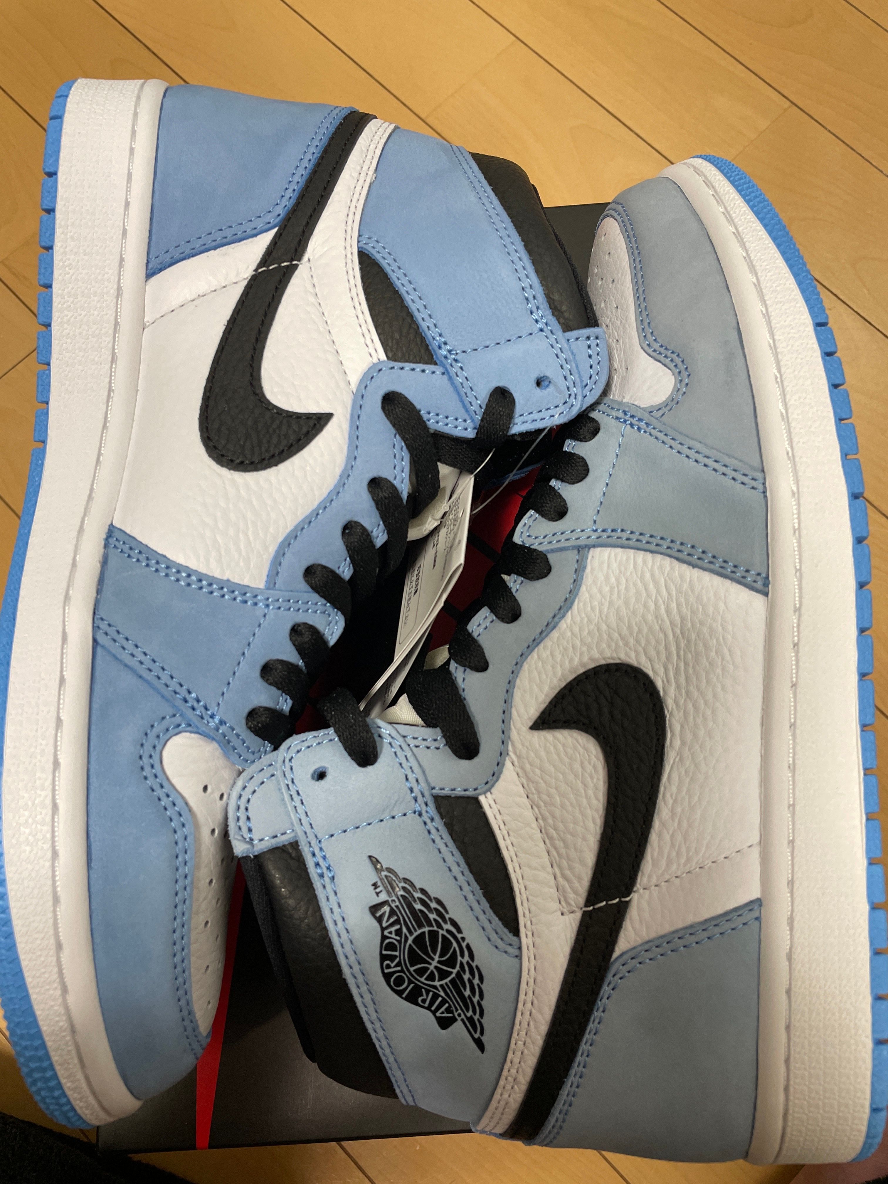 Nike Air Jordan 1 High OG "University Blue"