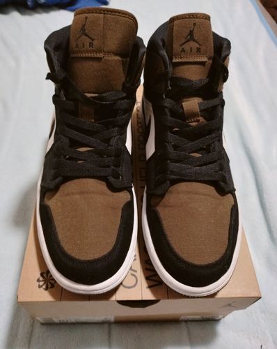 Nike Women's Air Jordan 1 Mid SE "Olive Toe"