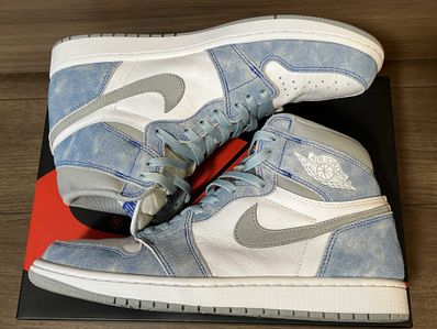 Nike Air Jordan 1 High OG "Hyper Royal"