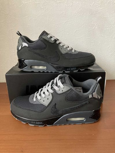 UNDEFEATED × Nike Air Max 90 "Black/Rush Pink"