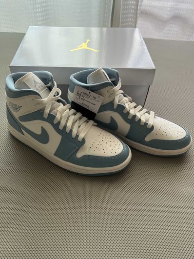 Nike Women's Air Jordan 1 Mid "University Blue"