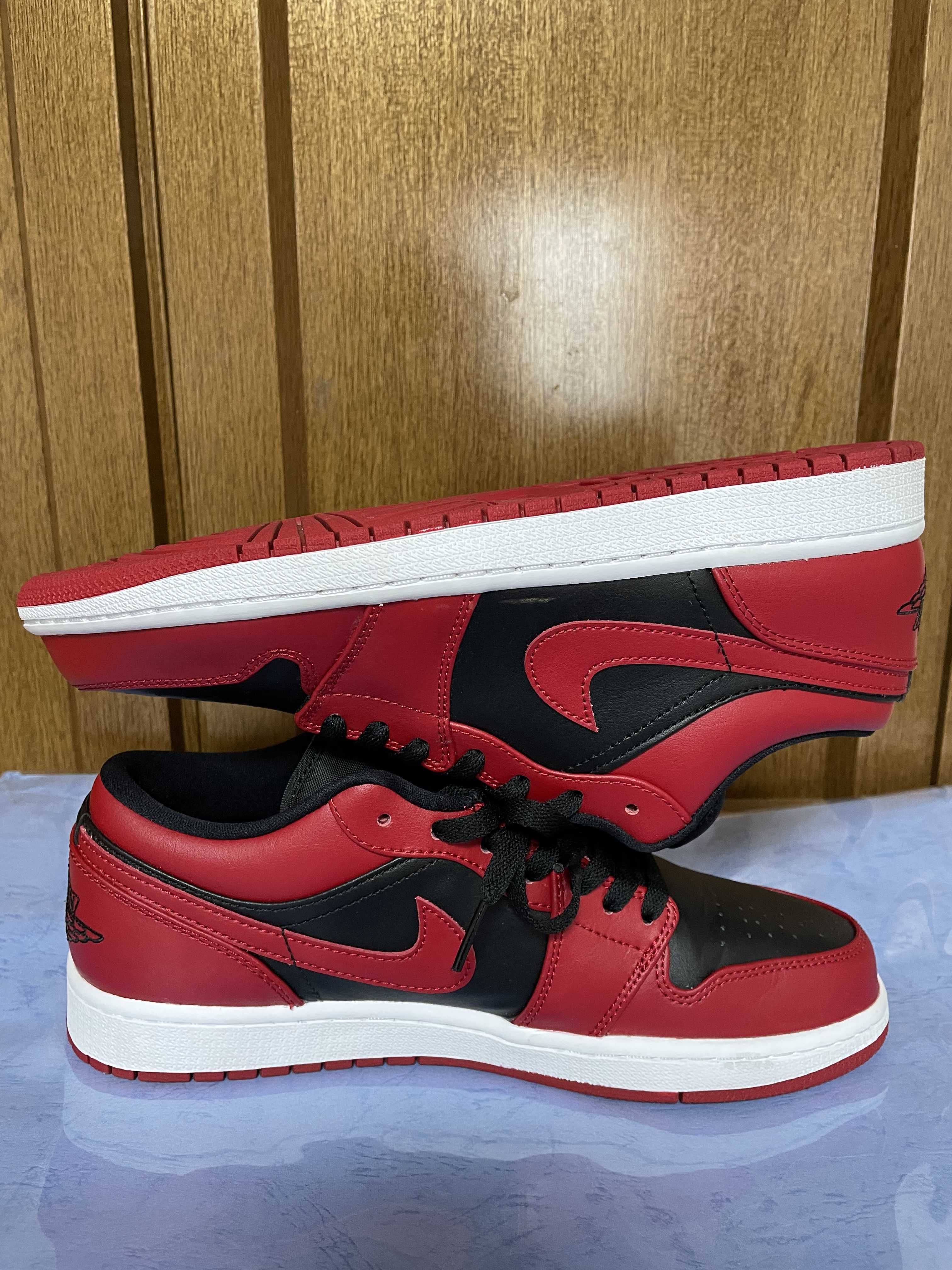 Nike Air Jordan 1 Low "Varsity Red"   