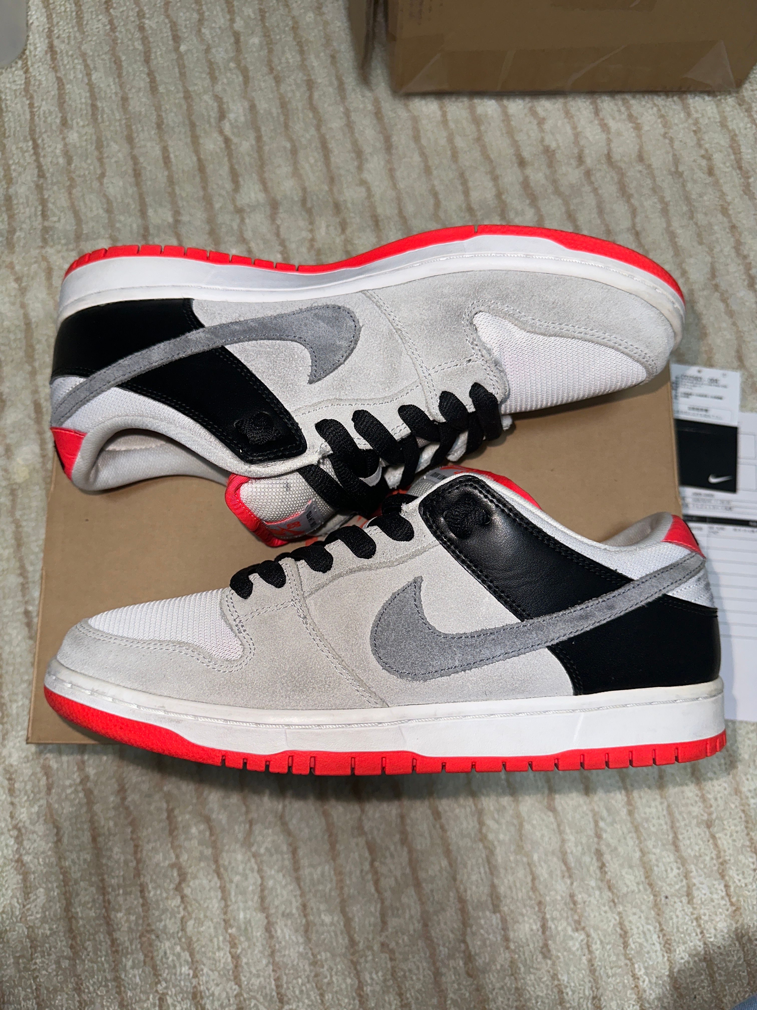Nike SB Dunk Low "Infrared"