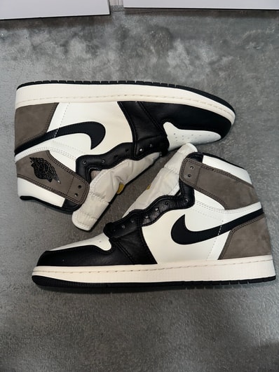Nike Air Jordan 1 High OG "Sail/Dark Mocha/Black"
