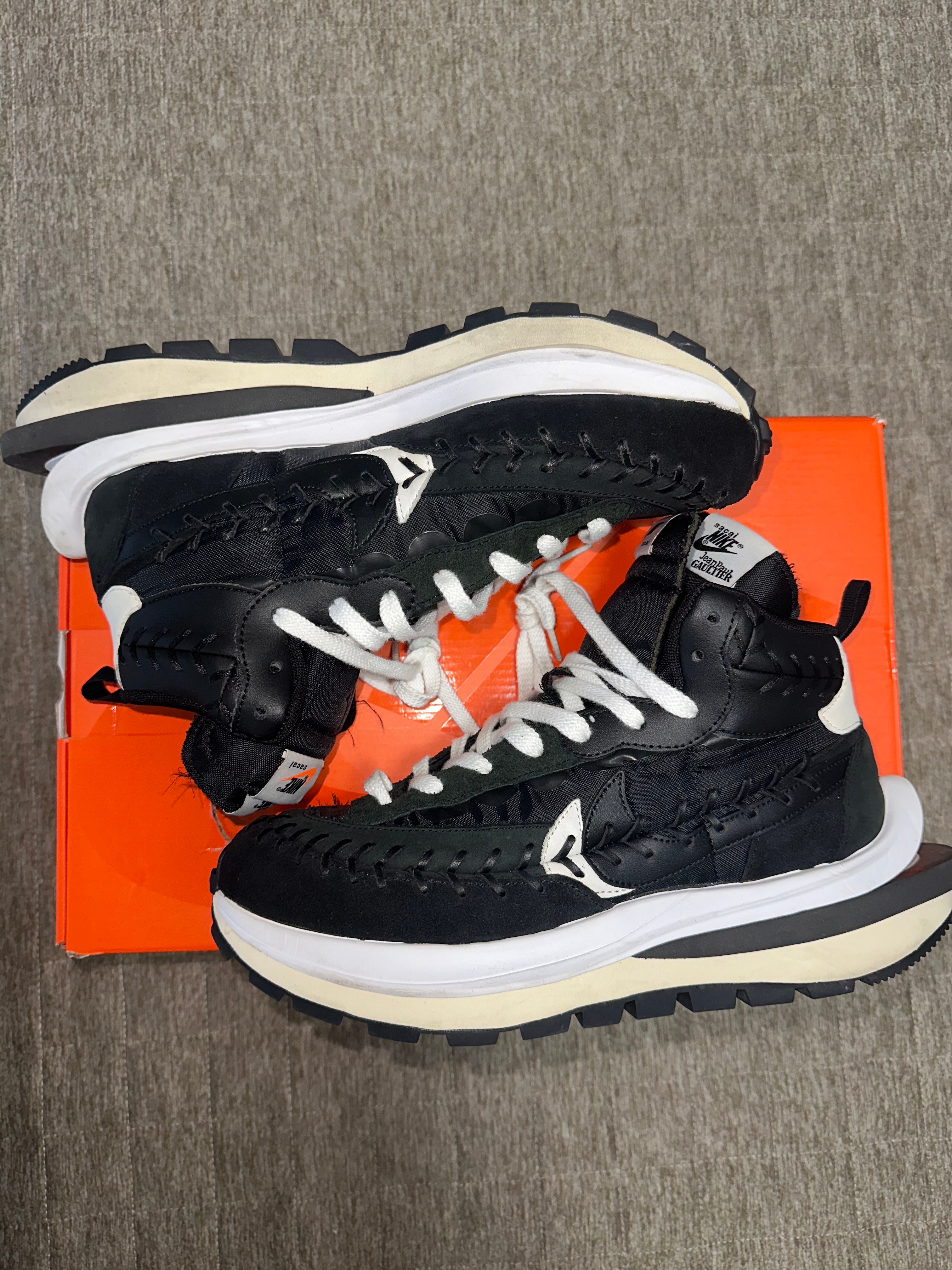 Jean-Paul Gaultier × sacai × Nike Vapor Waffle "Black/Black-White"