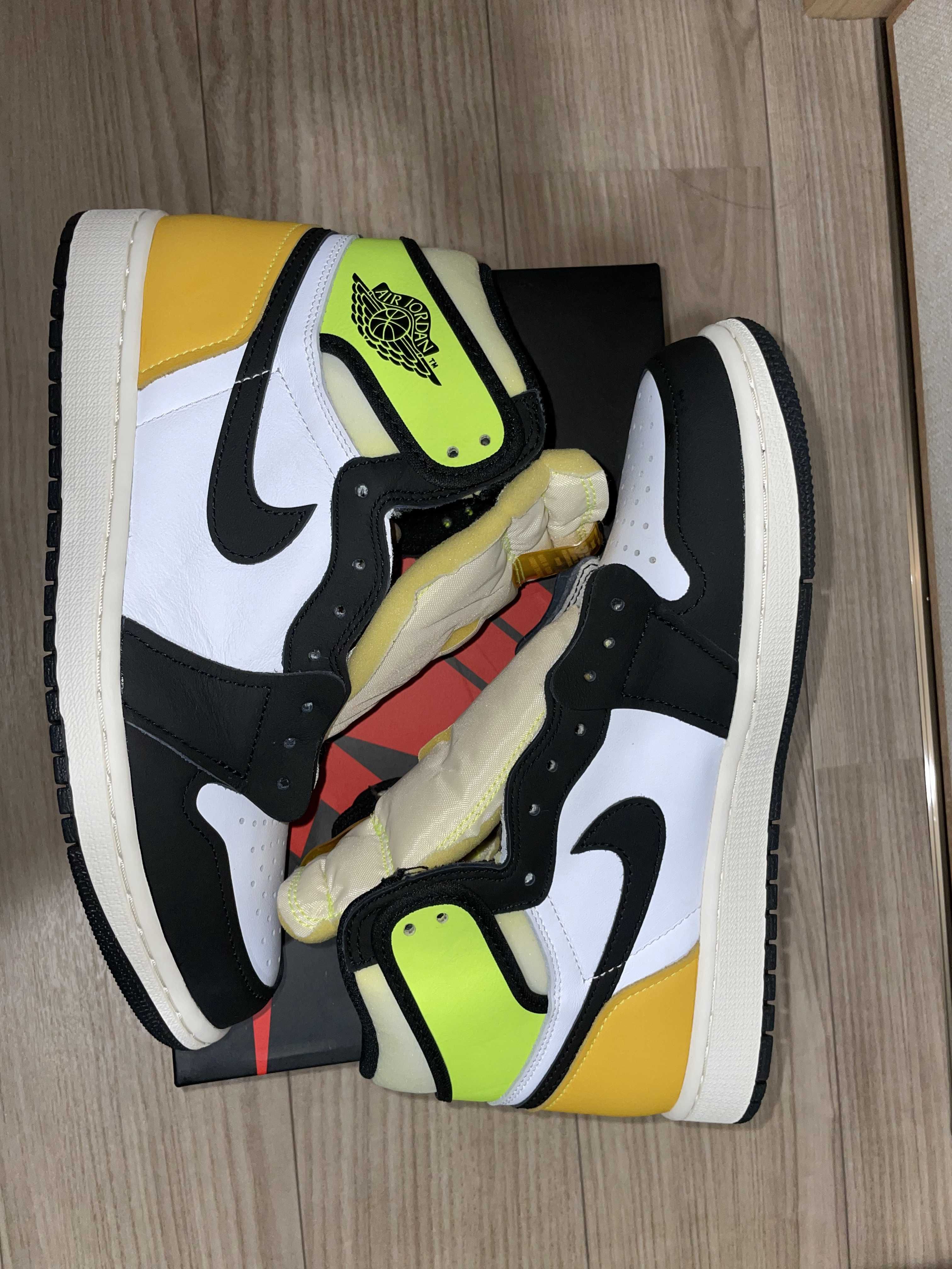 Nike Air Jordan 1 High OG "Volt Gold"