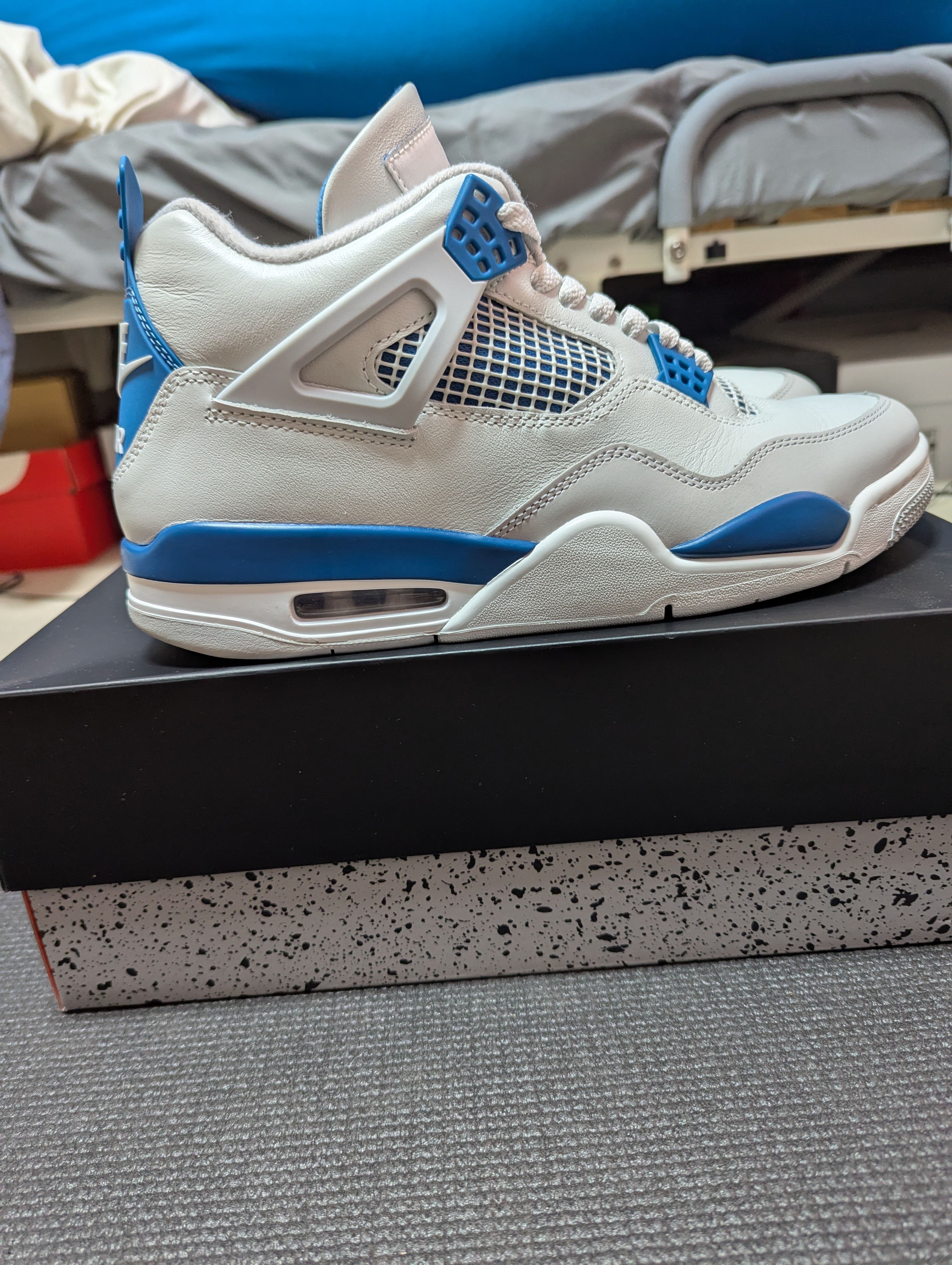 Nike Air Jordan 4 Retro "Industrial Blue"