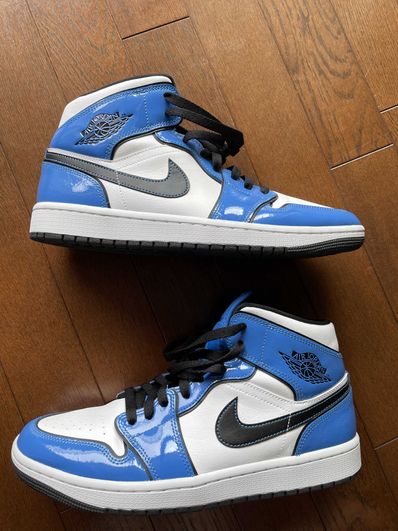 Nike Air Jordan 1 Mid SE "Signal Blue"