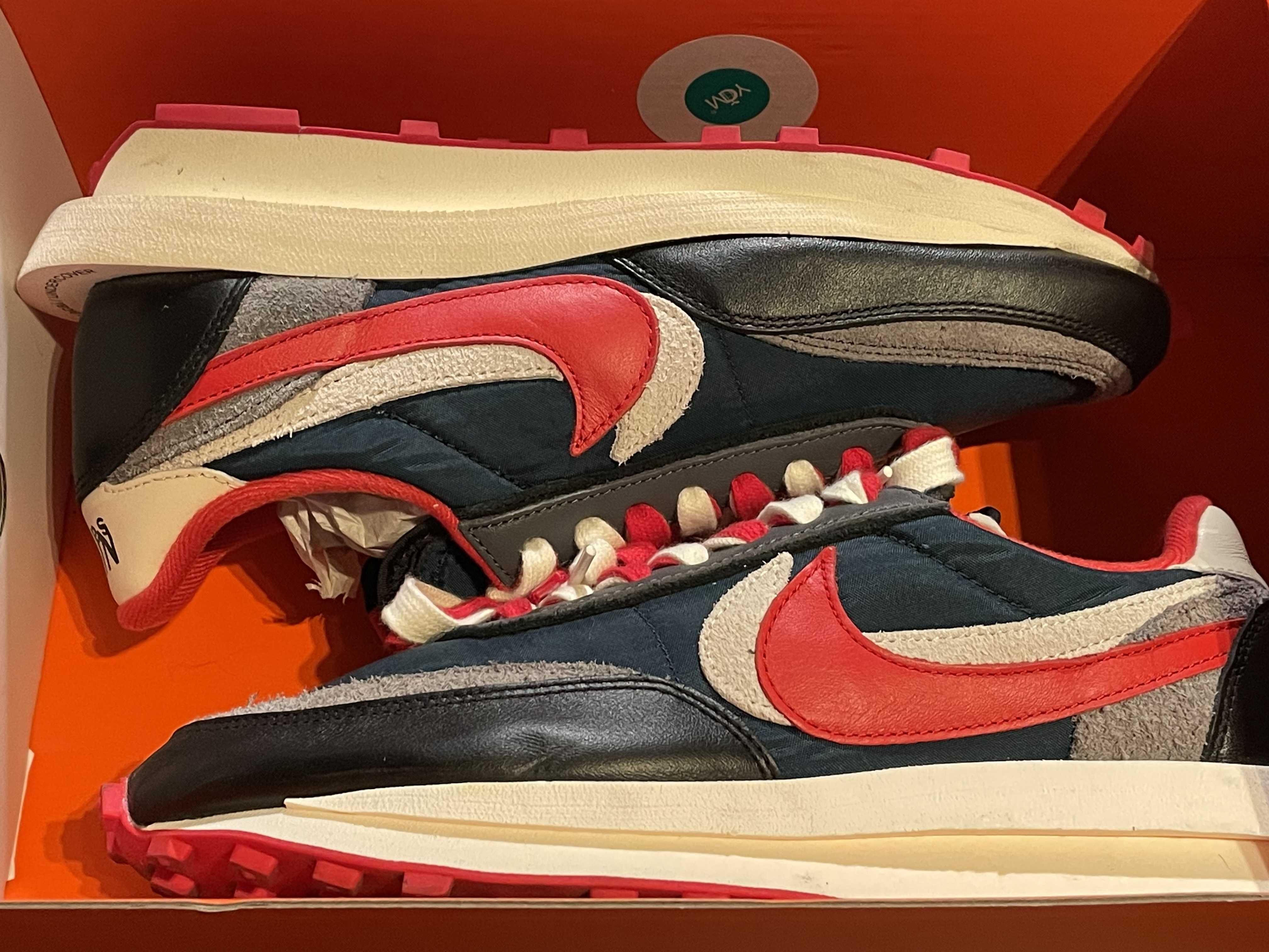 UNDERCOVER × sacai × Nike LD Waffle "Midnight Spruce/Pale Ivory-Dark Grey-University Red"