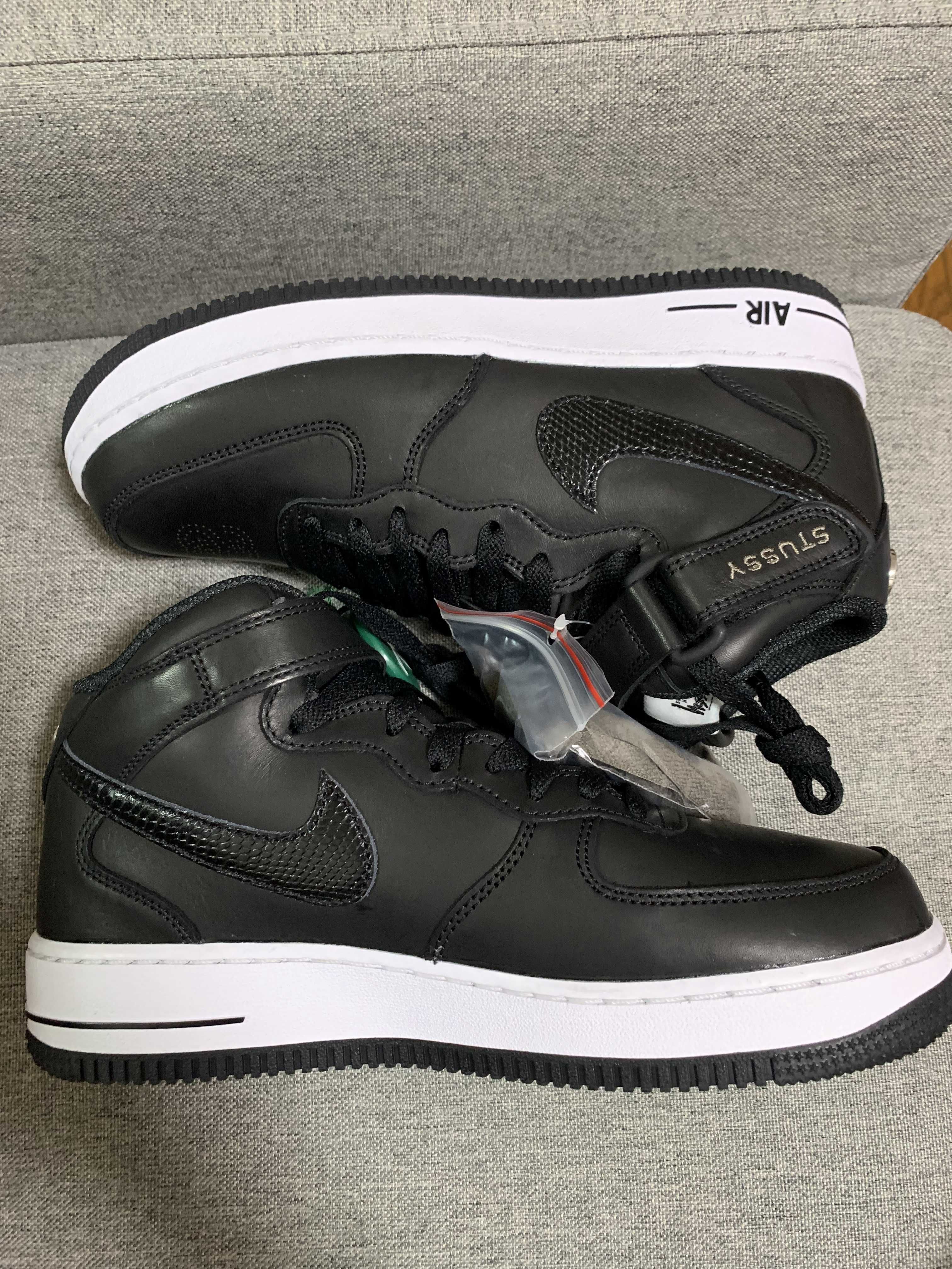 Stussy × Nike Air Force 1 Mid "Black/Black"