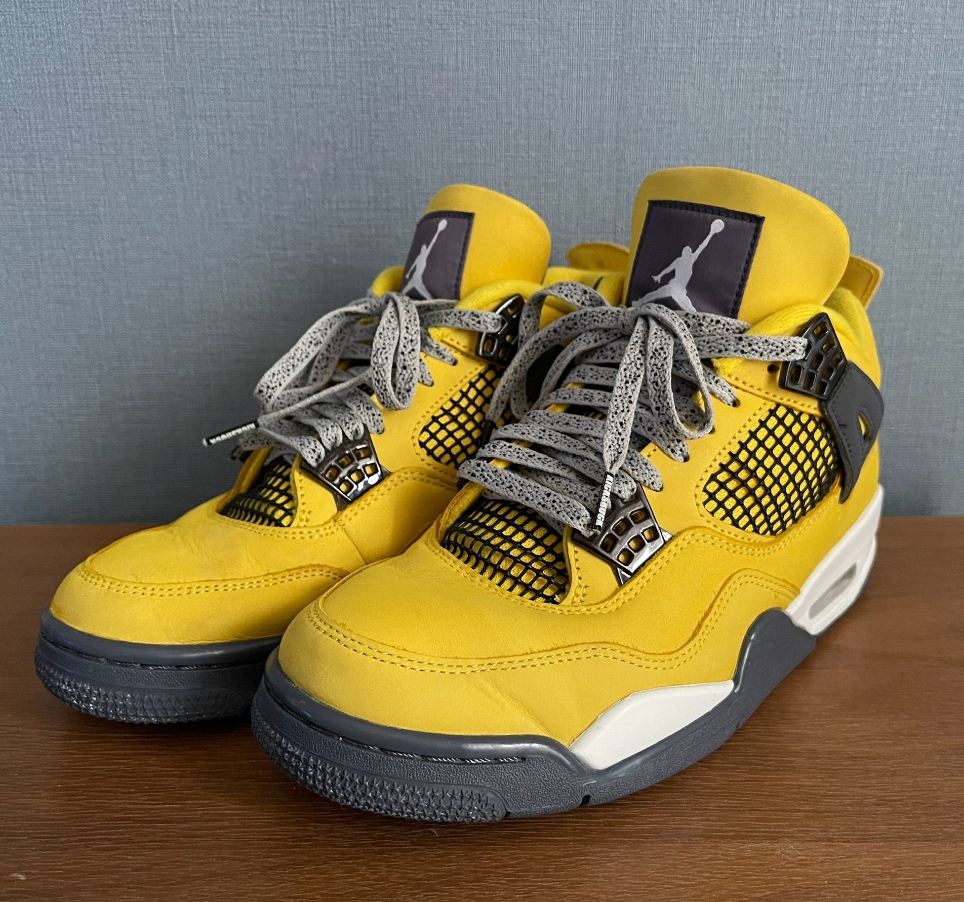 Nike Air Jordan 4 "Tour Yellow"