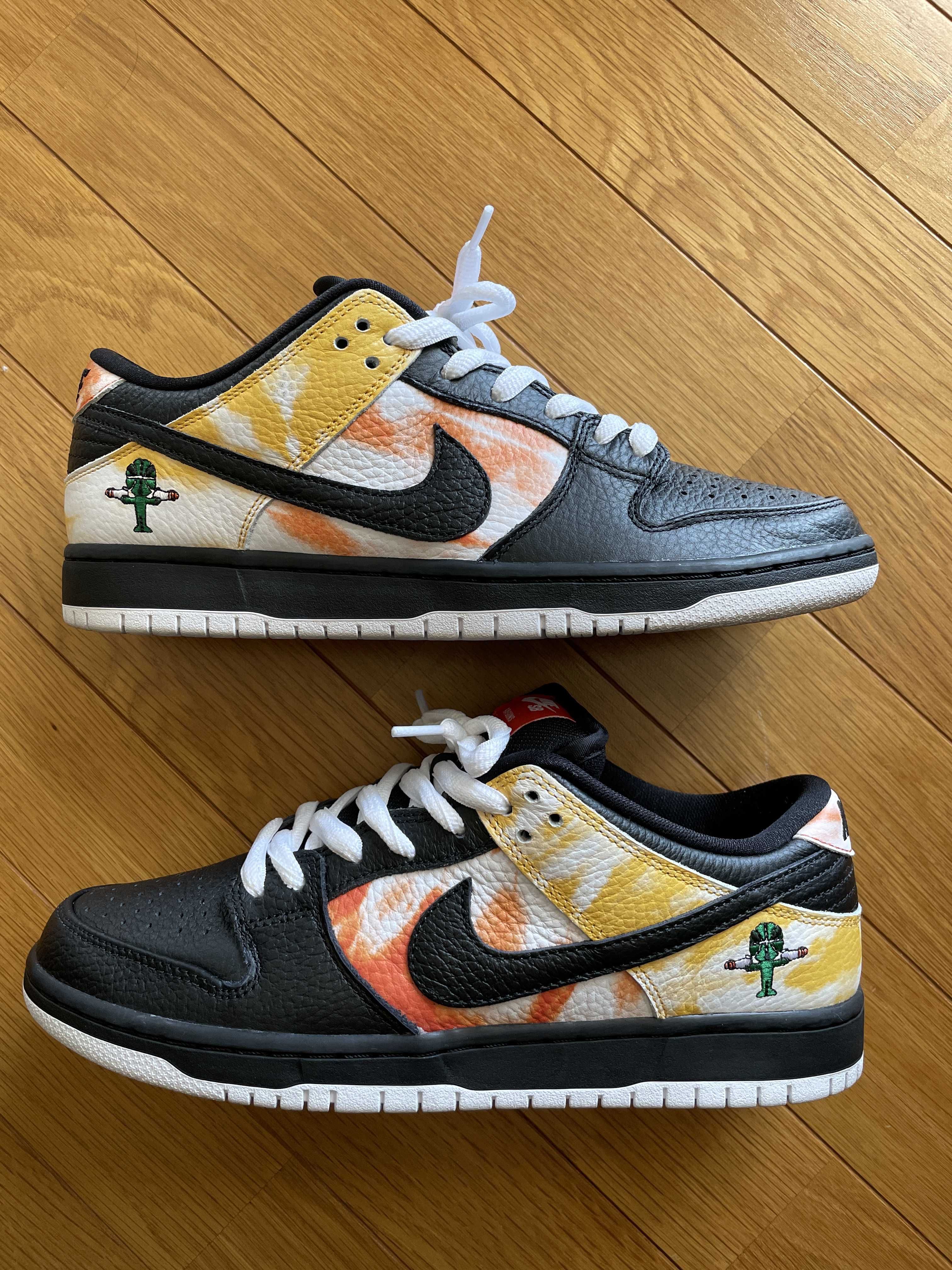 Nike SB Dunk Low "Raygun Tie-Dye/Black"