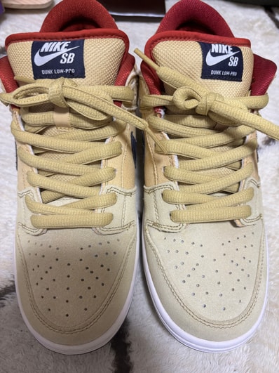 Nike SB Dunk Low "Gold Dust"