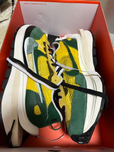 sacai × Nike Vapor Waffle "Tour Yellow/Stadium Green-Sail"