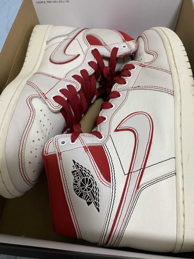 Nike Air Jordan 1 Retro High OG "Sail/University Red"
