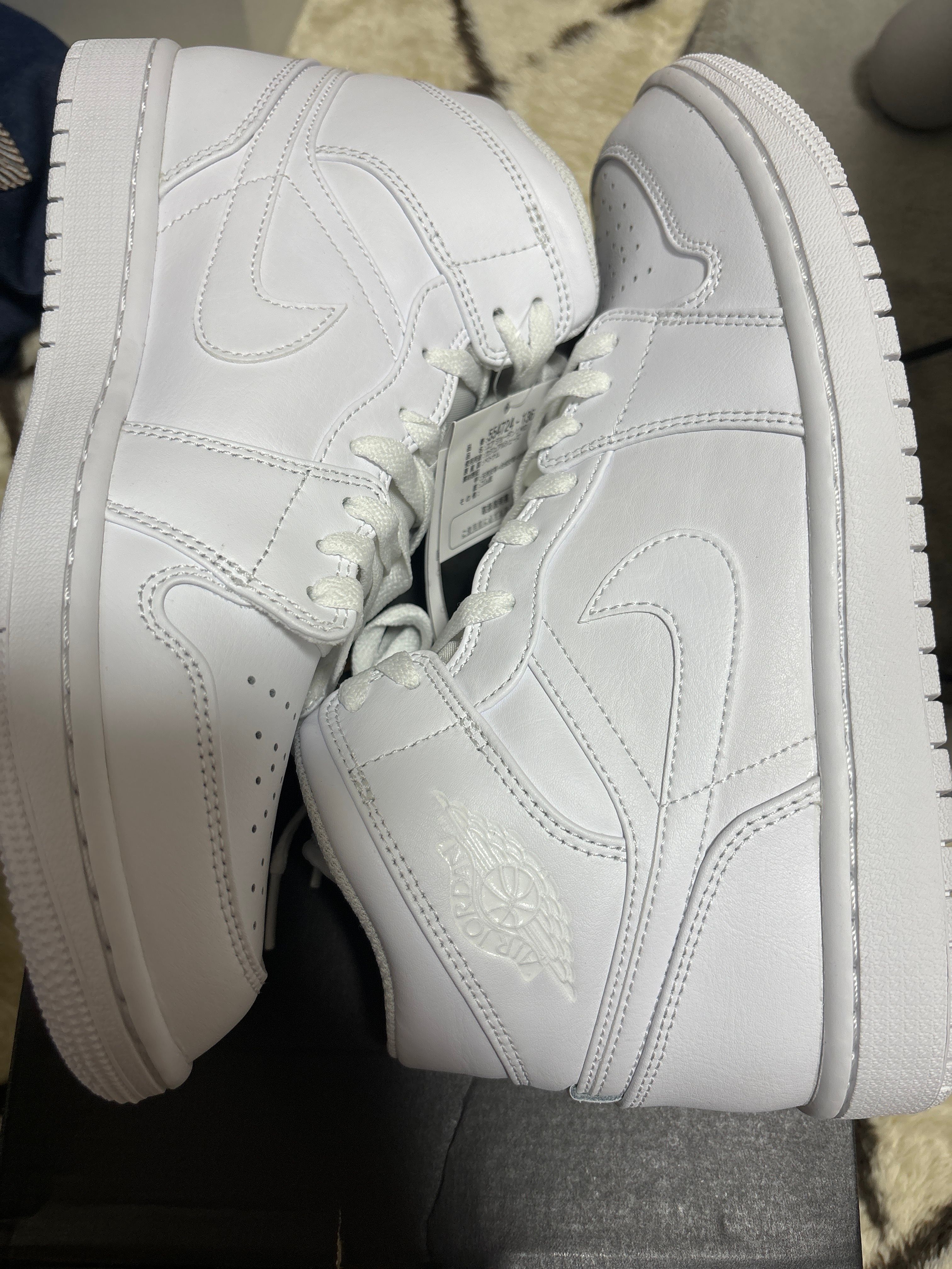 Nike Air Jordan 1 Mid "Triple White"