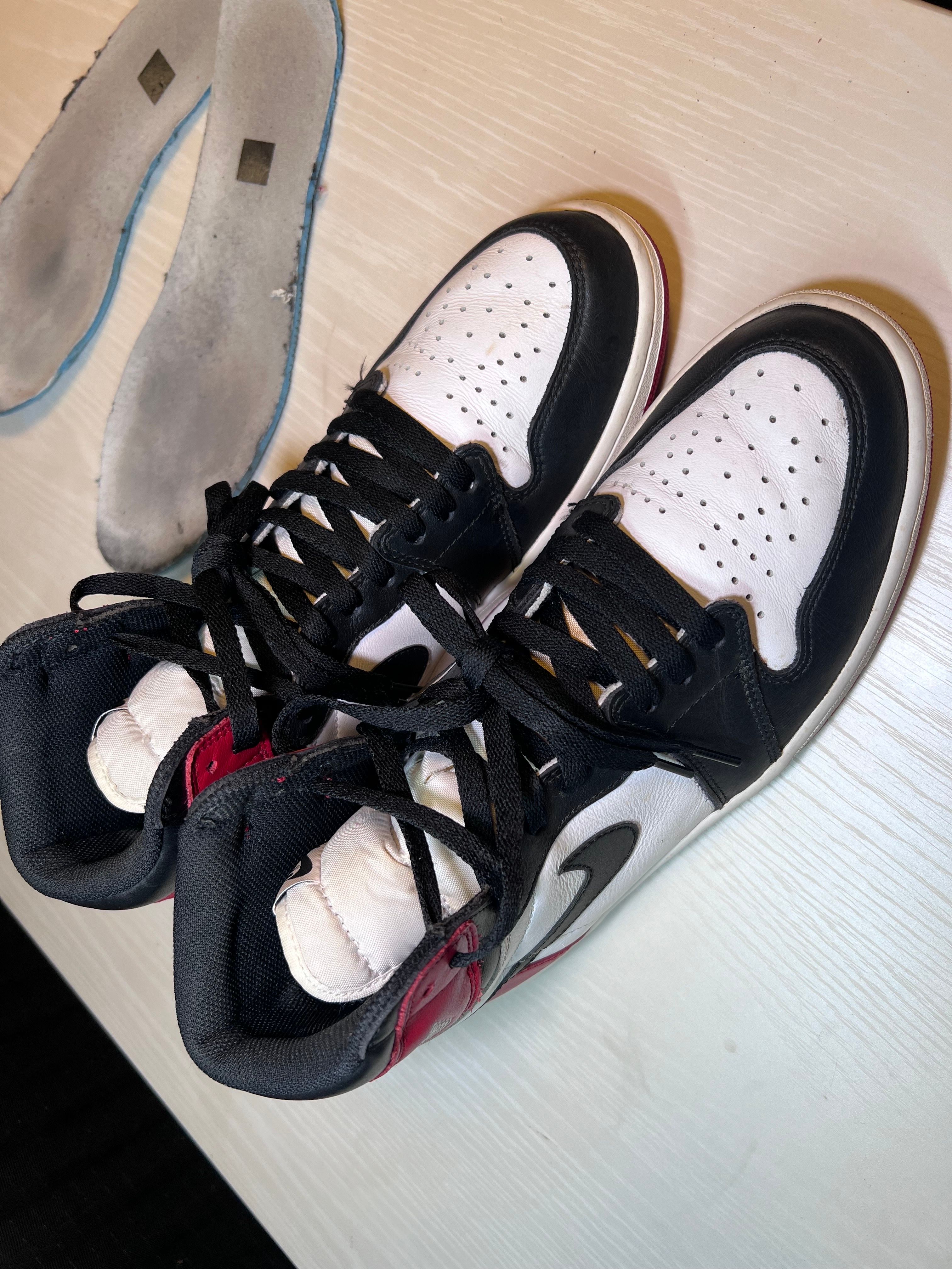 Nike Air Jordan 1 Retro High OG "Black Toe"(2016)