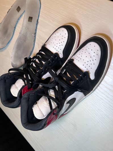 Nike Air Jordan 1 Retro High OG "Black Toe"(2016)