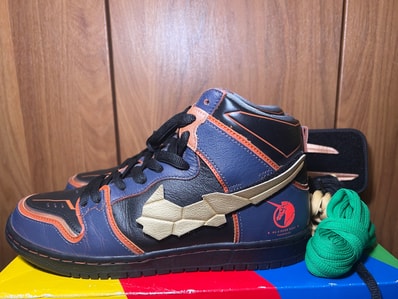 Gundam Unicorn × Nike SB Dunk High PRO QS "Banshee"