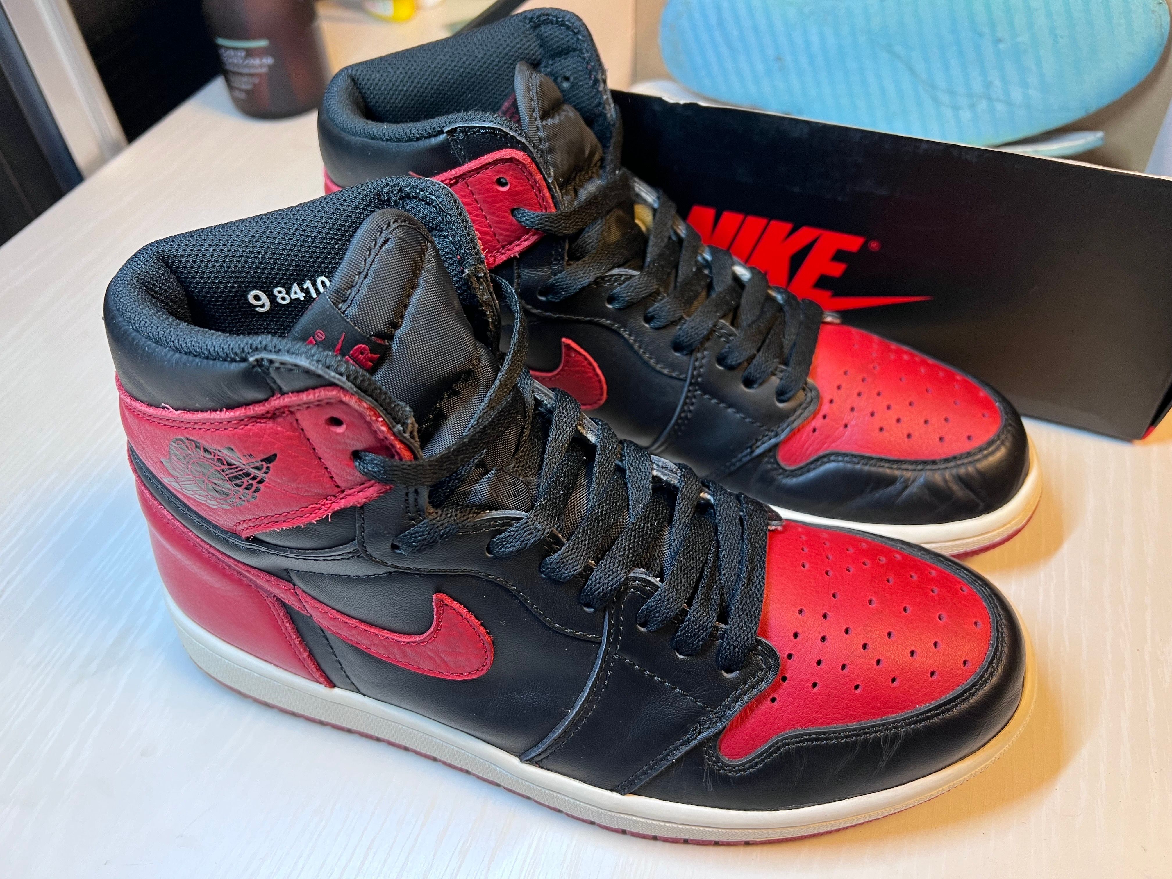 Nike Air Jordan 1 Retro High OG "Bred/Banned" (2016)